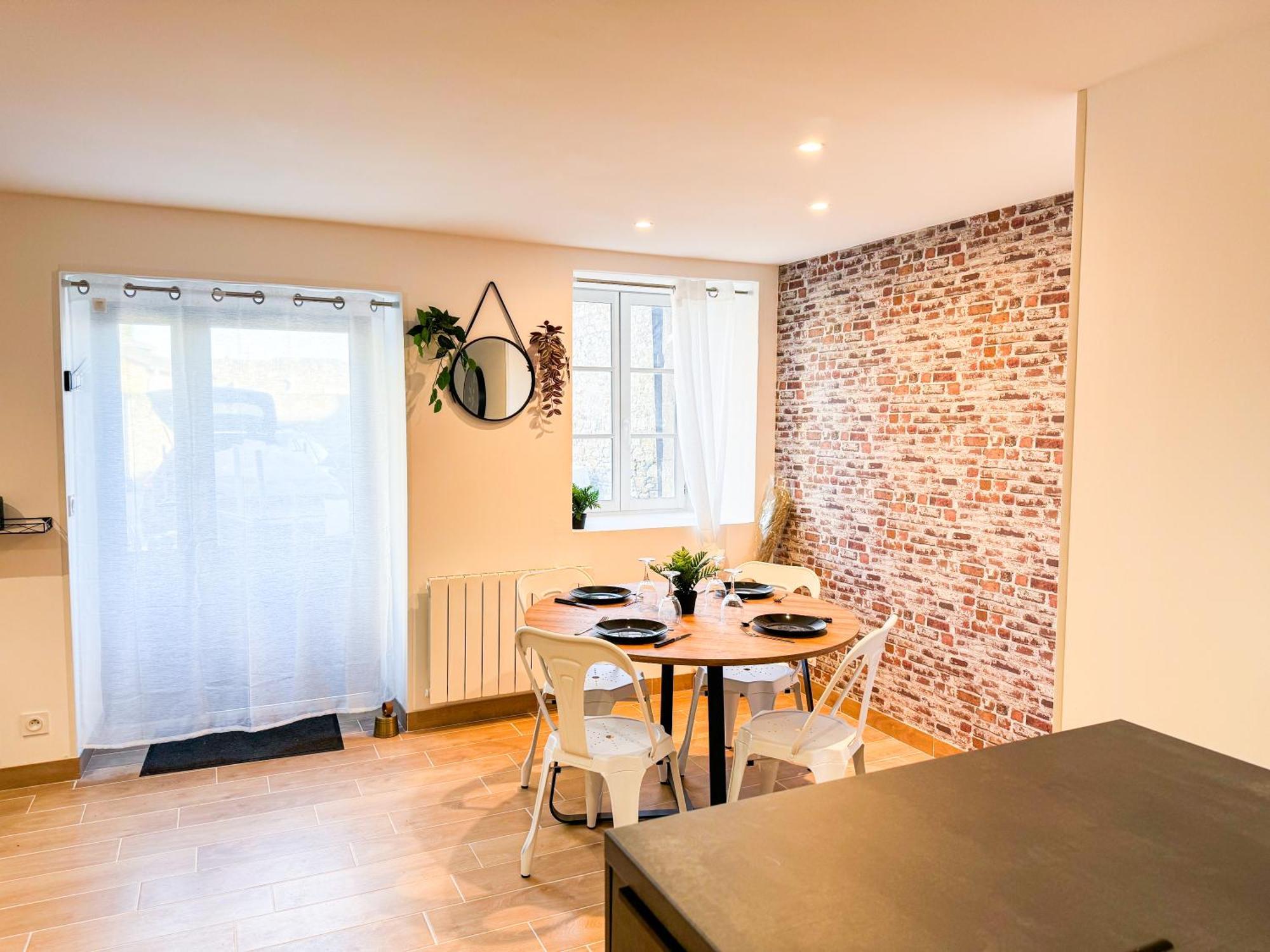 *new*_ L'industriel Chic Au Coeur De _ Guingamp