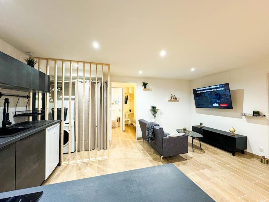 *new*_ L'industriel Chic Au Coeur De _ Apartment *